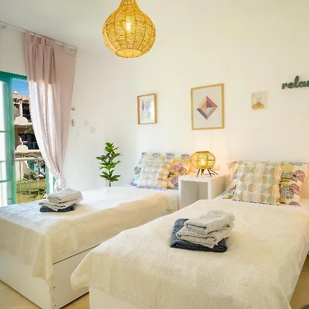 El Diamante Apartment *
